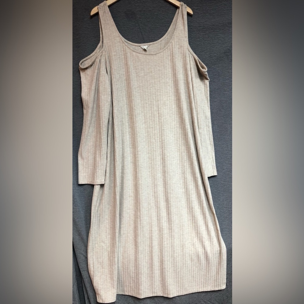 Cato, 26/28 beige ribbed maxi dress with cold shoulder and long sleeves